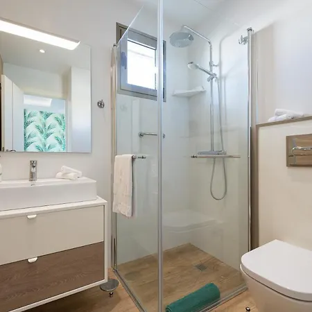 Relax Over The Sea Apartment *